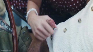 Candee Licious handjob close-up sex video