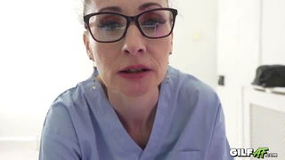 Scarlet Louise mature GILF scrubs porn video